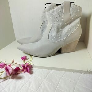 MIA Cream Heeled Ankle Boots